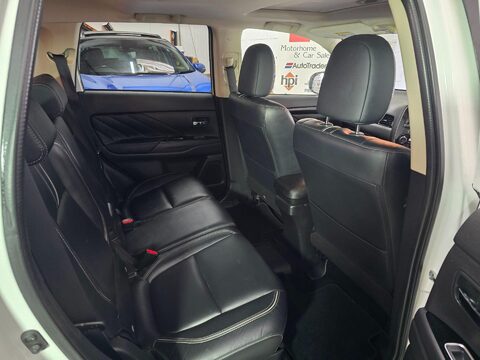 Mitsubishi Outlander PHEV GX 4H 20