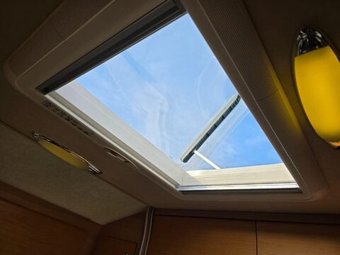 Auto-Sleepers Nuevo Eton 47