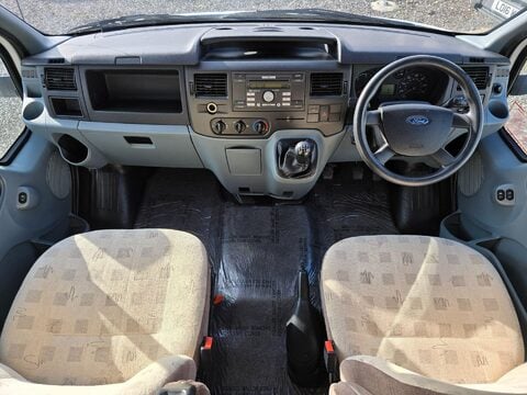 Auto-Sleepers Nuevo Eton 21