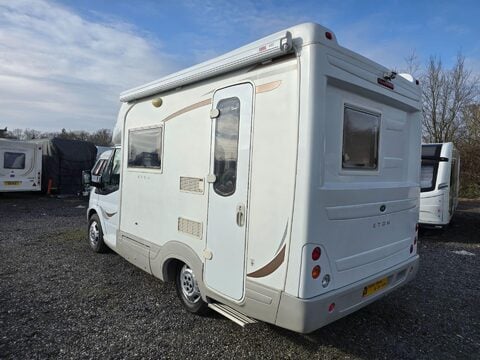 Auto-Sleepers Nuevo Eton 11