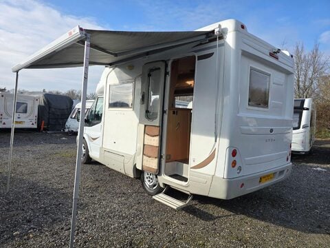 Auto-Sleepers Nuevo Eton 15