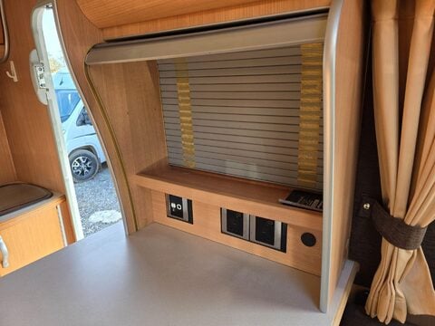 Auto-Sleepers Nuevo Eton 32