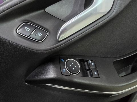 Ford Fiesta ZETEC 34