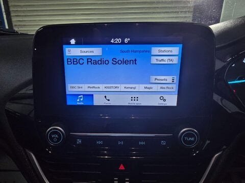 Ford Fiesta ZETEC 21