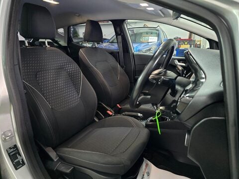 Ford Fiesta ZETEC 35