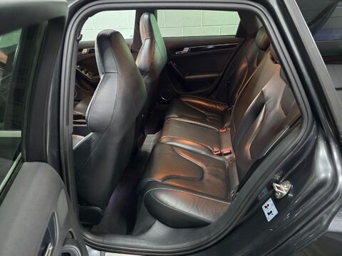 Audi RS4 4.2 FSI V8 S Tronic quattro Euro 5 5dr 56