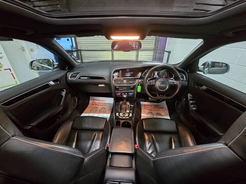 Audi RS4 4.2 FSI V8 S Tronic quattro Euro 5 5dr 24