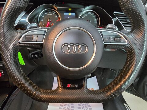Audi RS4 4.2 FSI V8 S Tronic quattro Euro 5 5dr 40