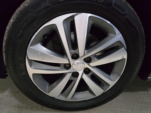 Peugeot Traveller 2.0 BlueHDi Allure Standard MPV EAT6 MWB Euro 6 (s/s) 5dr 46