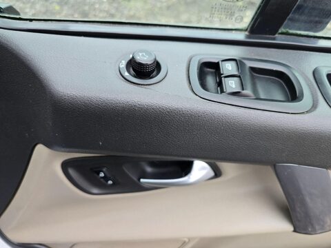 Ford Transit Custom 290 LIMITED LR DCB 32