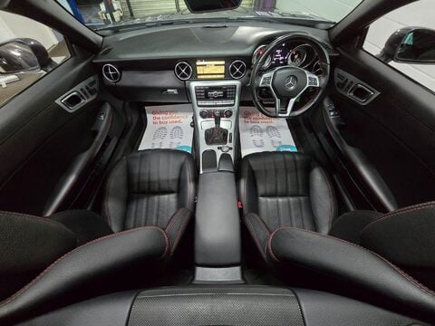 Mercedes-Benz SLK SLK350 BLUEEFFICIENCY AMG SPORT ED125 21