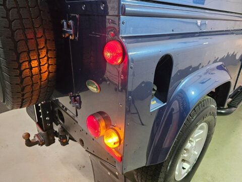 Land Rover Defender 90 TD5 COUNTY HARD TOP 33