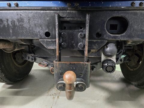 Land Rover Defender 90 TD5 COUNTY HARD TOP 9