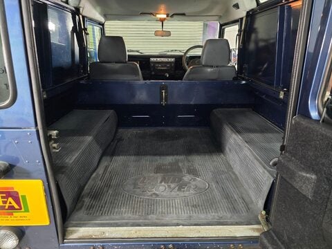 Land Rover Defender 90 TD5 COUNTY HARD TOP 10