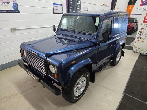 Land Rover Defender 90 TD5 COUNTY HARD TOP 5