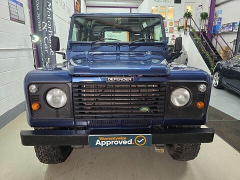 Land Rover Defender 90 TD5 COUNTY HARD TOP 16