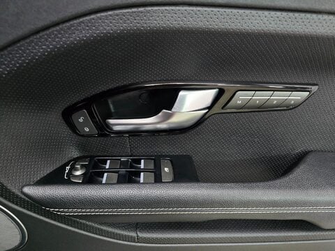 Land Rover Range Rover Evoque SD4 DYNAMIC 36