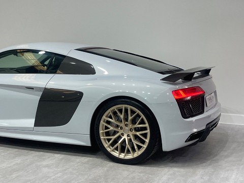 Audi R8 5.2 FSI V10 Plus S Tronic quattro Euro 6 (s/s) 2dr 70