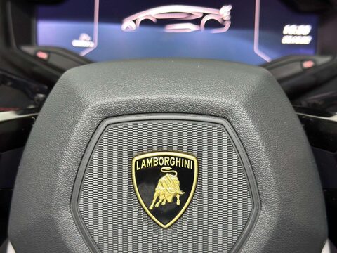 Lamborghini Huracan 5.2 V10 LP 640-4 Performante Spyder LDF 4WD Euro 6 (s/s) 2dr 9