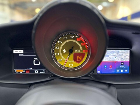 Ferrari 488 3.9T V8 Spider F1 DCT Euro 6 (s/s) 2dr 40