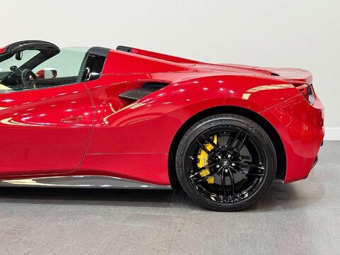 Ferrari 488 3.9T V8 Spider F1 DCT Euro 6 (s/s) 2dr 28