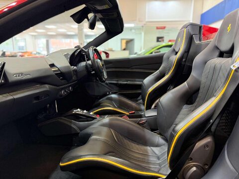 Ferrari 488 3.9T V8 Spider F1 DCT Euro 6 (s/s) 2dr 67