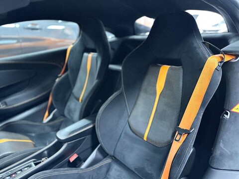 McLaren 570S 3.8 570s Coupe Semi-Auto 2dr 29