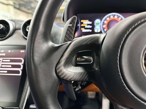 McLaren 570S 3.8 570s Coupe Semi-Auto 2dr 34