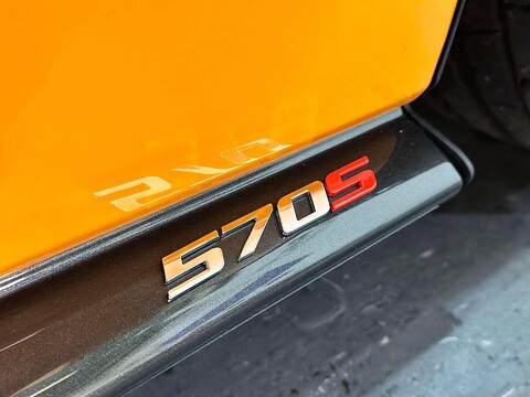McLaren 570S 3.8 570s Coupe Semi-Auto 2dr 42