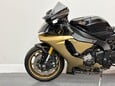 Yamaha R1 1000 ABS Super Sports 8