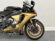 Yamaha R1 1000 ABS Super Sports 12