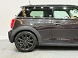 Mini Hatch 1.5 Cooper Auto 3dr 18