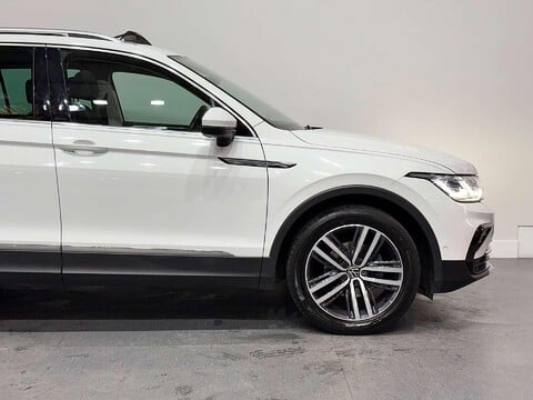 Volkswagen Tiguan 1.5 Tiguan Elegance TSi Semi-Auto 5dr 17