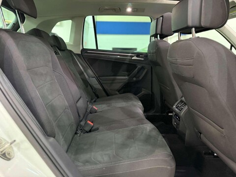 Volkswagen Tiguan 1.5 Tiguan Elegance TSi Semi-Auto 5dr 34