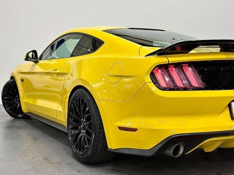 Ford Mustang 5.0 Mustang GT 2dr 21