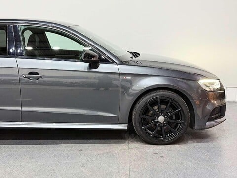 Audi A3 1.0 A3 Sportback 30 TFSI Black Edition 5dr 17