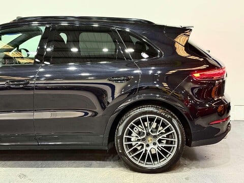 Porsche Cayenne 4.0 Cayenne V8 T Auto 4WD 5dr 18