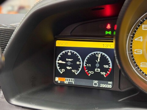 Ferrari 458 4.5 458 Spider DCT Semi-Auto 2dr 29