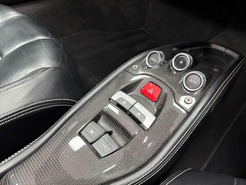Ferrari 458 4.5 458 Spider DCT Semi-Auto 2dr 42