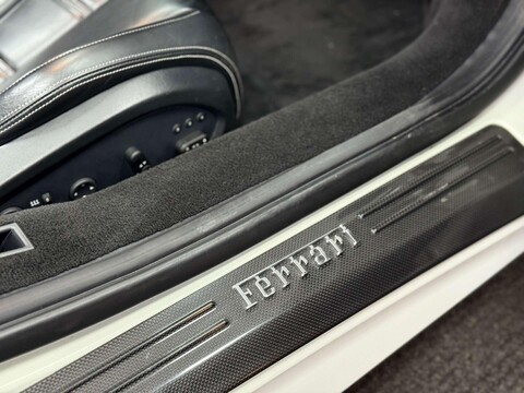 Ferrari 458 4.5 458 Spider DCT Semi-Auto 2dr 15