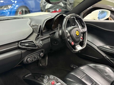 Ferrari 458 4.5 458 Spider DCT Semi-Auto 2dr 32