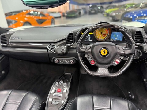 Ferrari 458 4.5 458 Spider DCT Semi-Auto 2dr 33