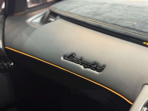 Lamborghini Aventador 6.5 V12 LP 750-4 Superveloce Coupe 2dr Petrol ISR 4WD Euro 6 (750 bhp) 44