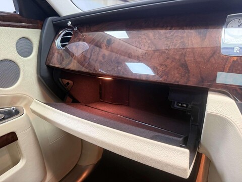 Rolls-Royce Ghost 6.6 Ghost V12 Extended Wheelbase 4dr 42