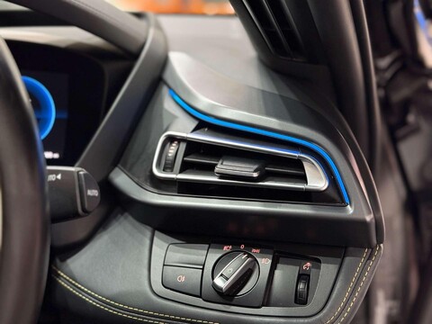 BMW I8 1.5 i8 Protonic Frozen Black Edition 4WD 3dr 32
