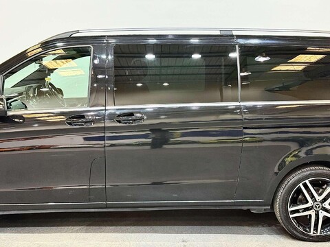 Mercedes-Benz V Class 2.2 V250d BlueTEC Sport MPV 5dr Diesel G-Tronic+ Euro 6 (s/s) 8 Seat XLWB ( 18