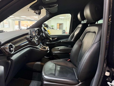 Mercedes-Benz V Class 2.2 V250d BlueTEC Sport MPV 5dr Diesel G-Tronic+ Euro 6 (s/s) 8 Seat XLWB ( 41