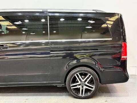 Mercedes-Benz V Class 2.2 V250d BlueTEC Sport MPV 5dr Diesel G-Tronic+ Euro 6 (s/s) 8 Seat XLWB ( 19
