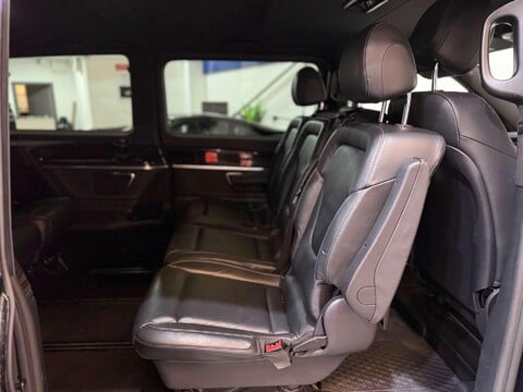 Mercedes-Benz V Class 2.2 V250d BlueTEC Sport MPV 5dr Diesel G-Tronic+ Euro 6 (s/s) 8 Seat XLWB ( 40