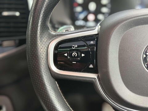 Volvo XC90 2.0 D5 PowerPulse R-Design SUV 5dr Diesel Auto 4WD Euro 6 (s/s) (235 ps) 34